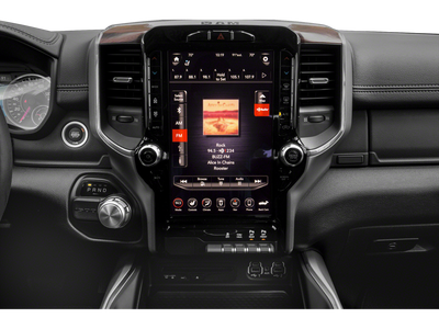 2020 RAM 1500 Laramie Crew Cab 4x4 5'7" Box