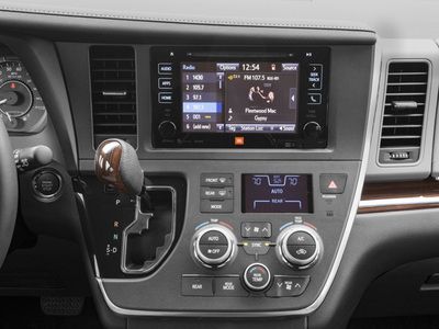 2017 Toyota Sienna XLE 7 Passenger