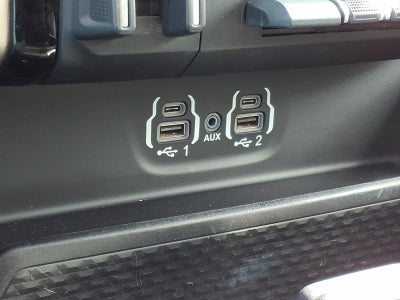 2022 RAM 1500 Laramie Crew Cab 4x2 5'7" Box