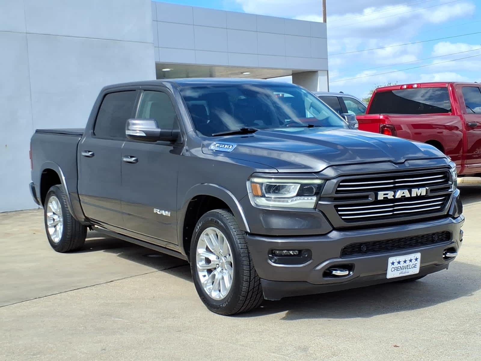 2022 RAM 1500 Laramie Crew Cab 4x2 5'7" Box