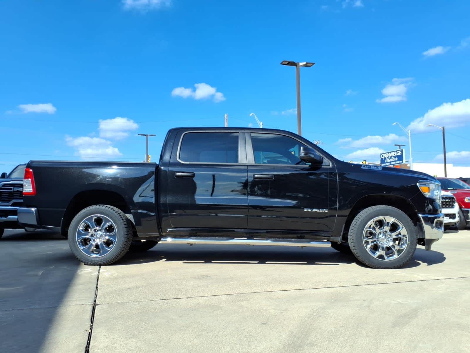2023 RAM 1500 Lone Star Crew Cab 4x4 5'7" Box