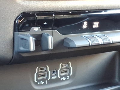 2021 RAM 1500 Big Horn Crew Cab 4x4 5'7" Box