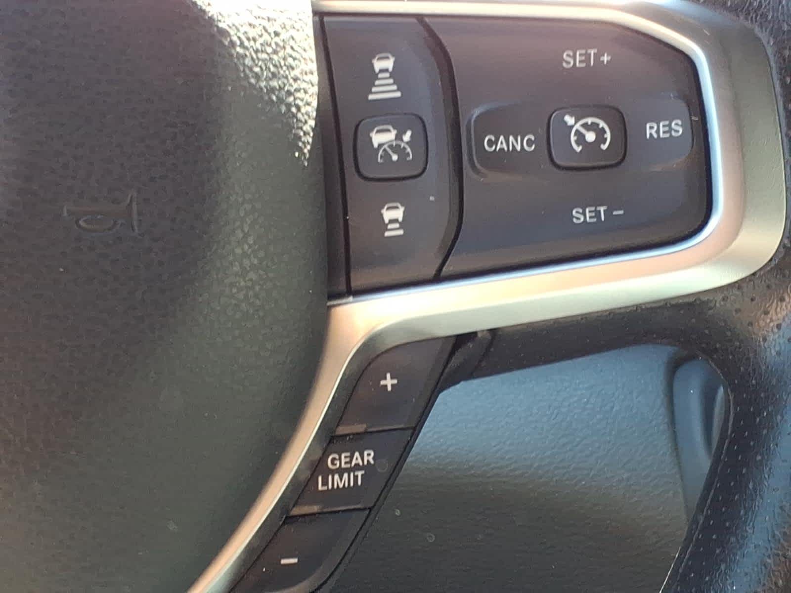 2025 RAM 1500 Warlock Crew Cab 4x4 5'7" Box