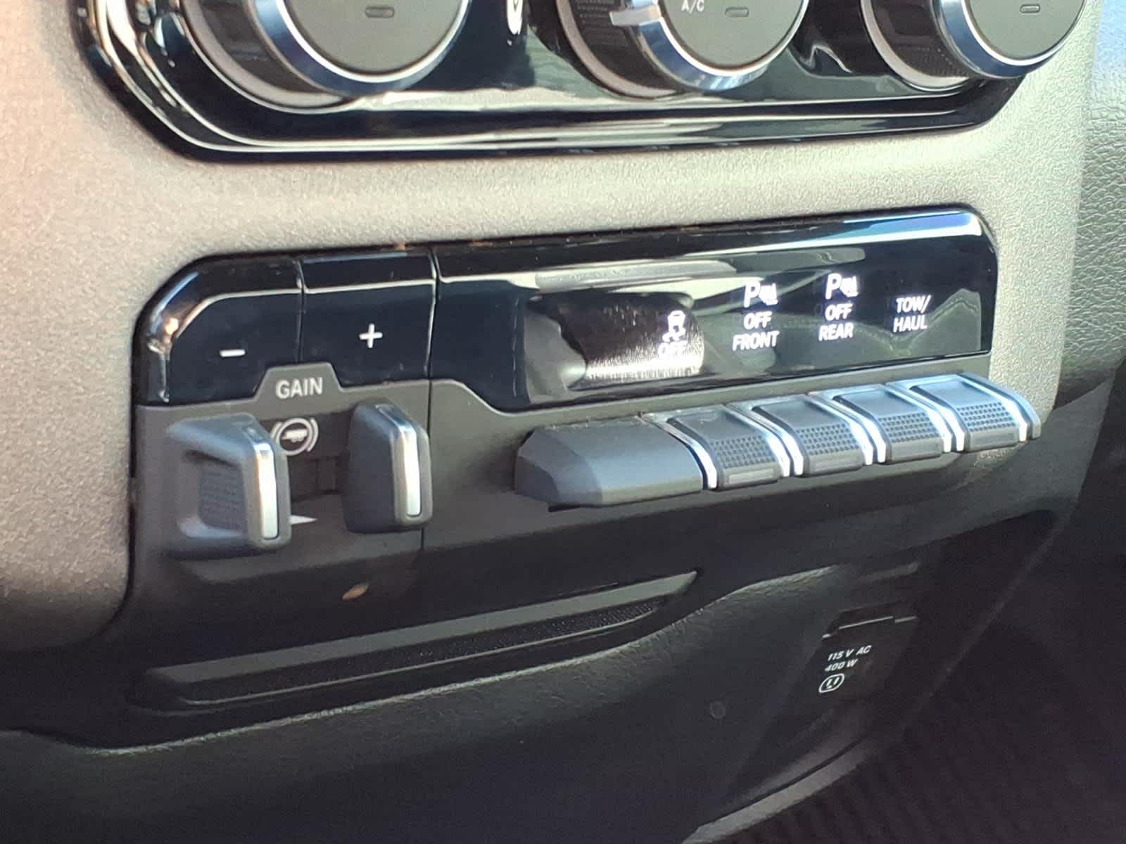 2025 RAM 1500 Warlock Crew Cab 4x4 5'7" Box