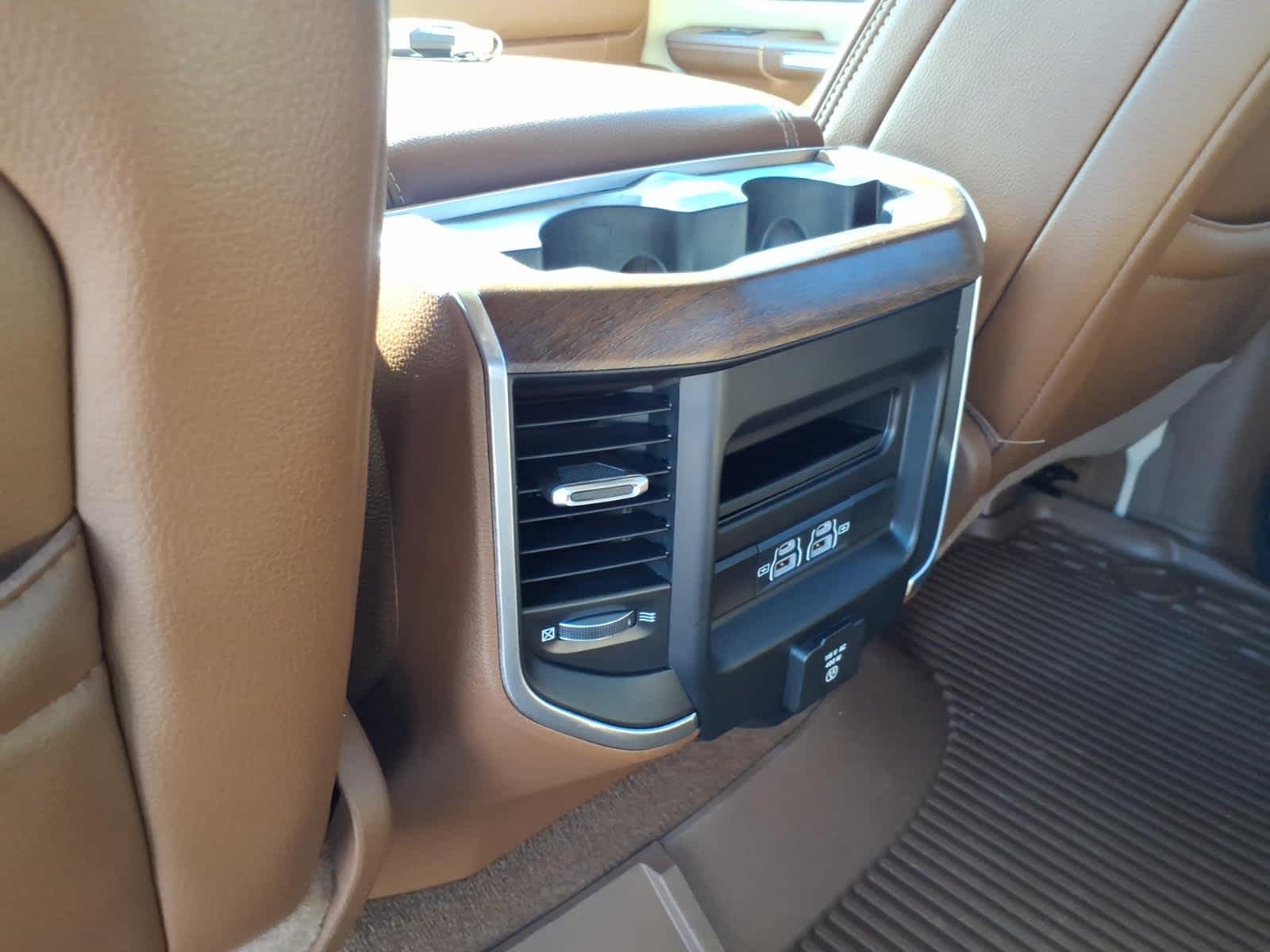 2021 RAM 1500 Laramie Crew Cab 4x4 5'7" Box