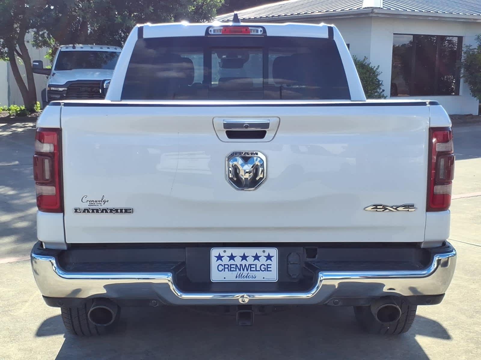 2021 RAM 1500 Laramie Crew Cab 4x4 5'7" Box
