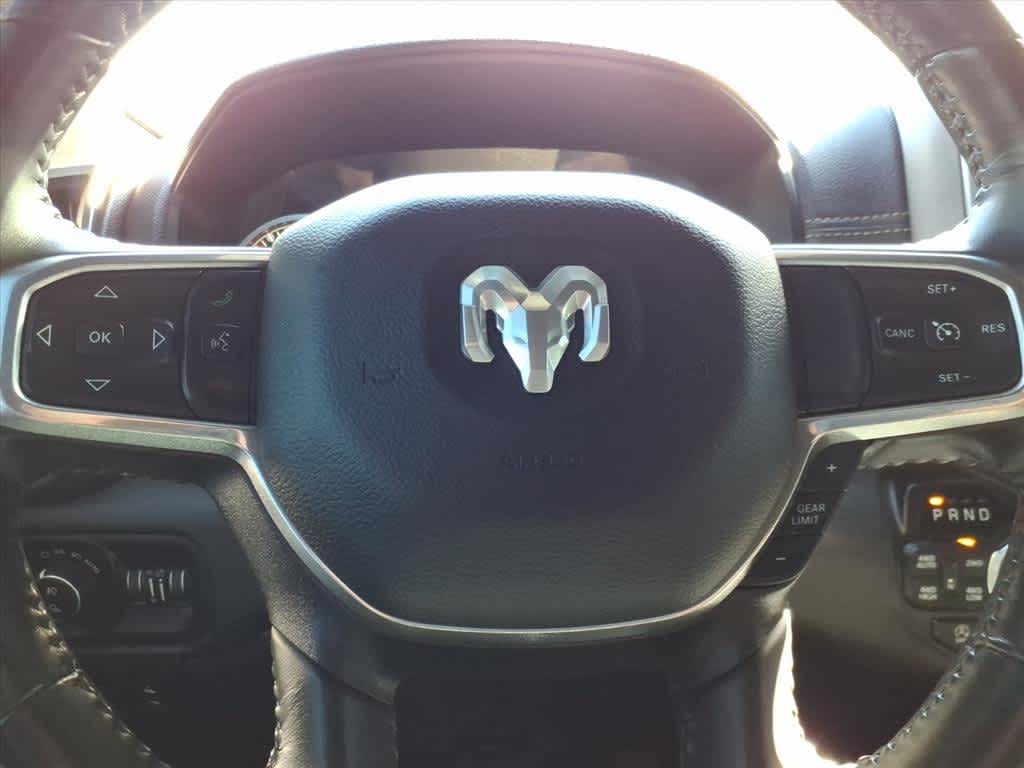 2023 RAM 1500 Laramie Crew Cab 4x4 5'7" Box