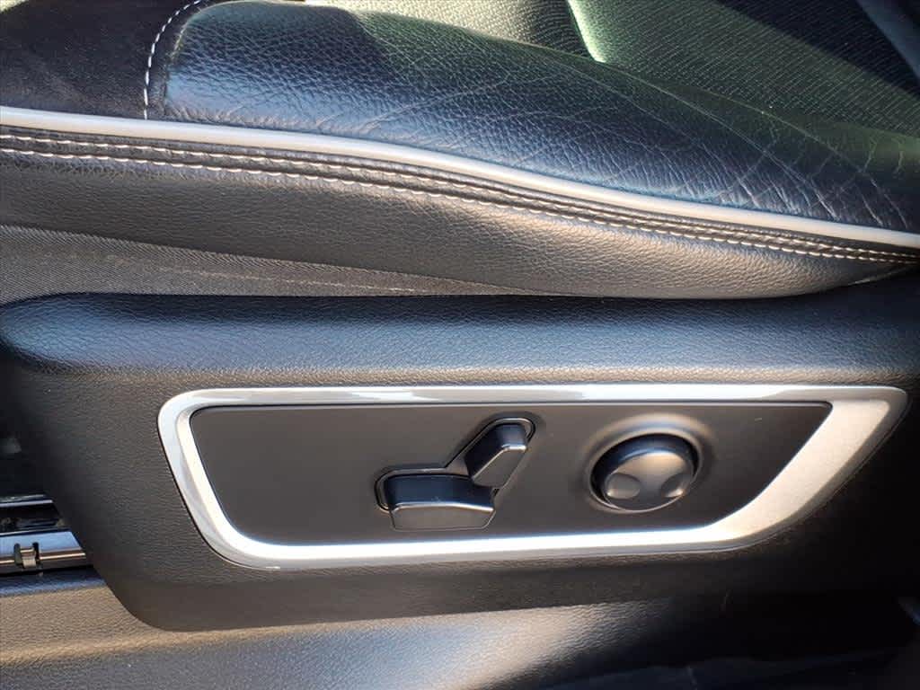 2023 RAM 1500 Laramie Crew Cab 4x4 5'7" Box