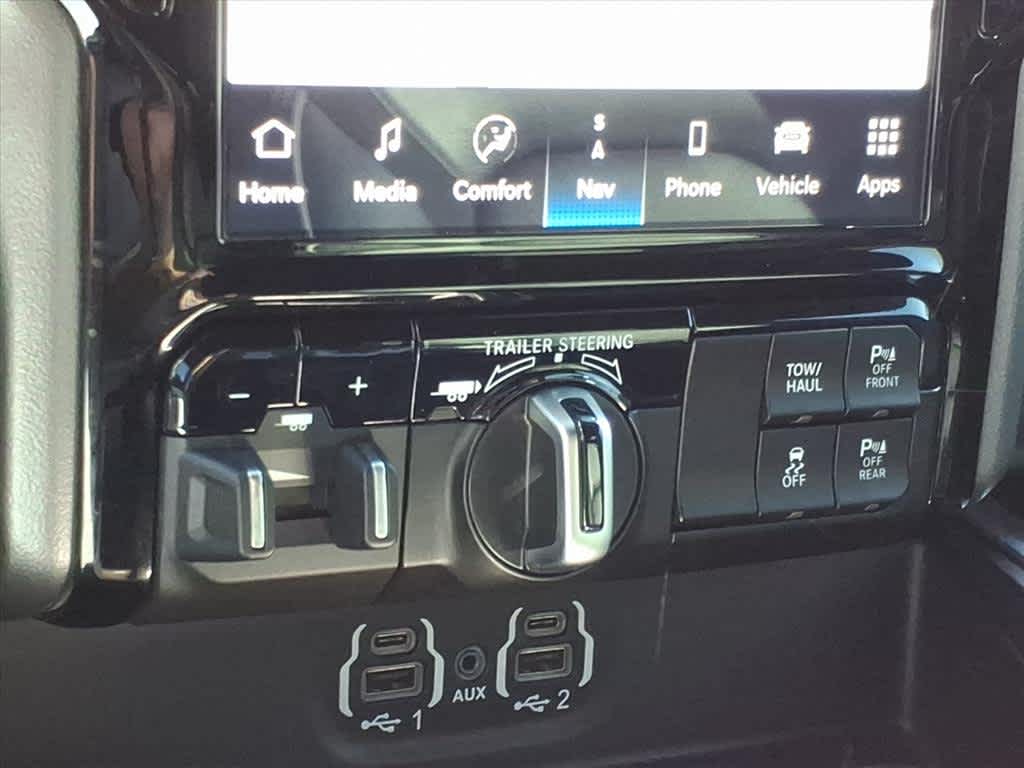 2023 RAM 1500 Laramie Crew Cab 4x4 5'7" Box