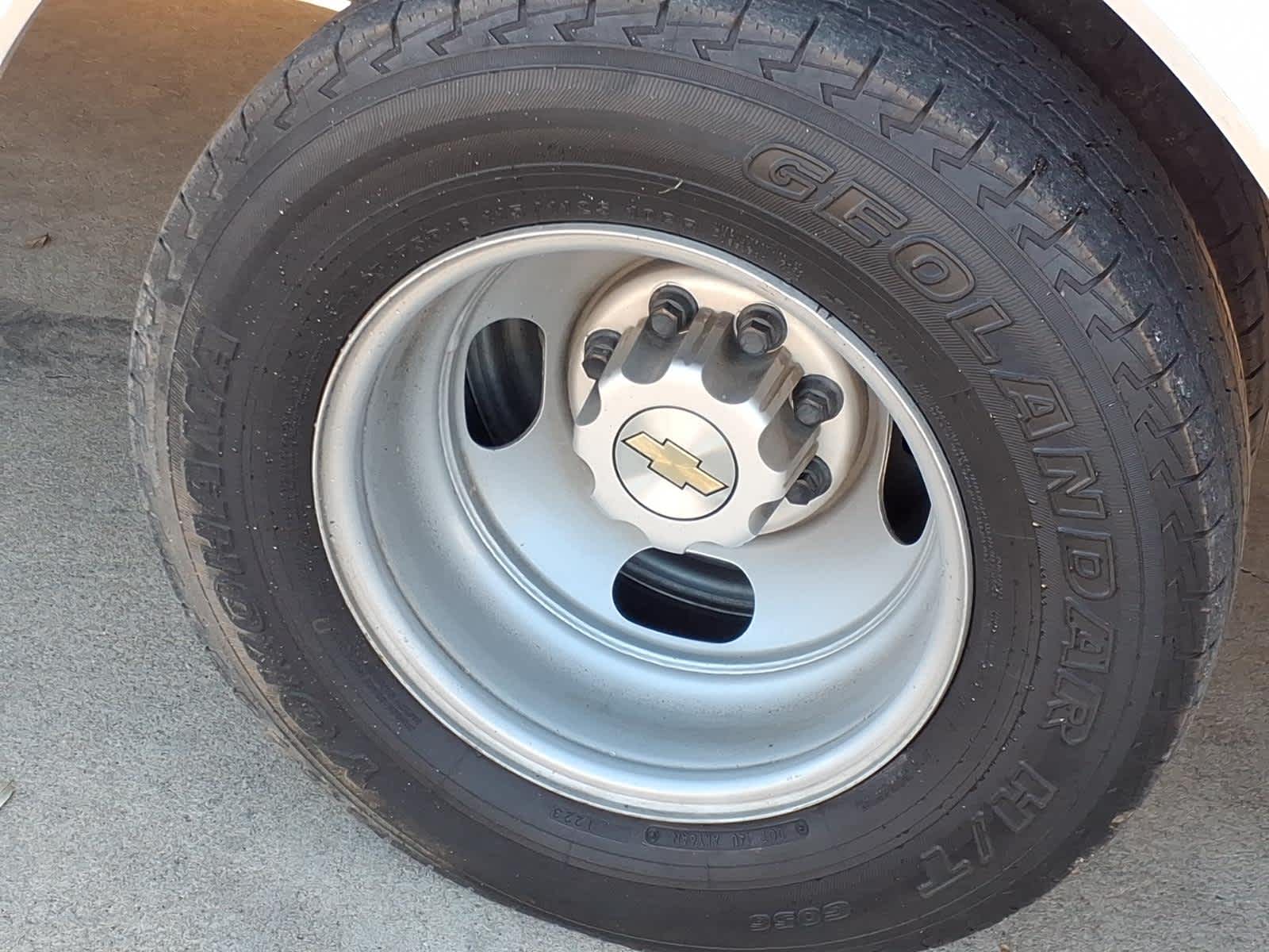 2021 Chevrolet Express Cutaway 3500 Work Van