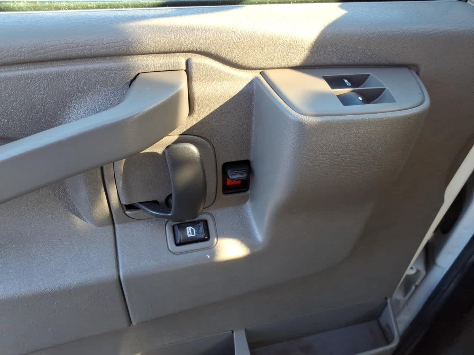 2021 Chevrolet Express Cutaway 3500 Work Van