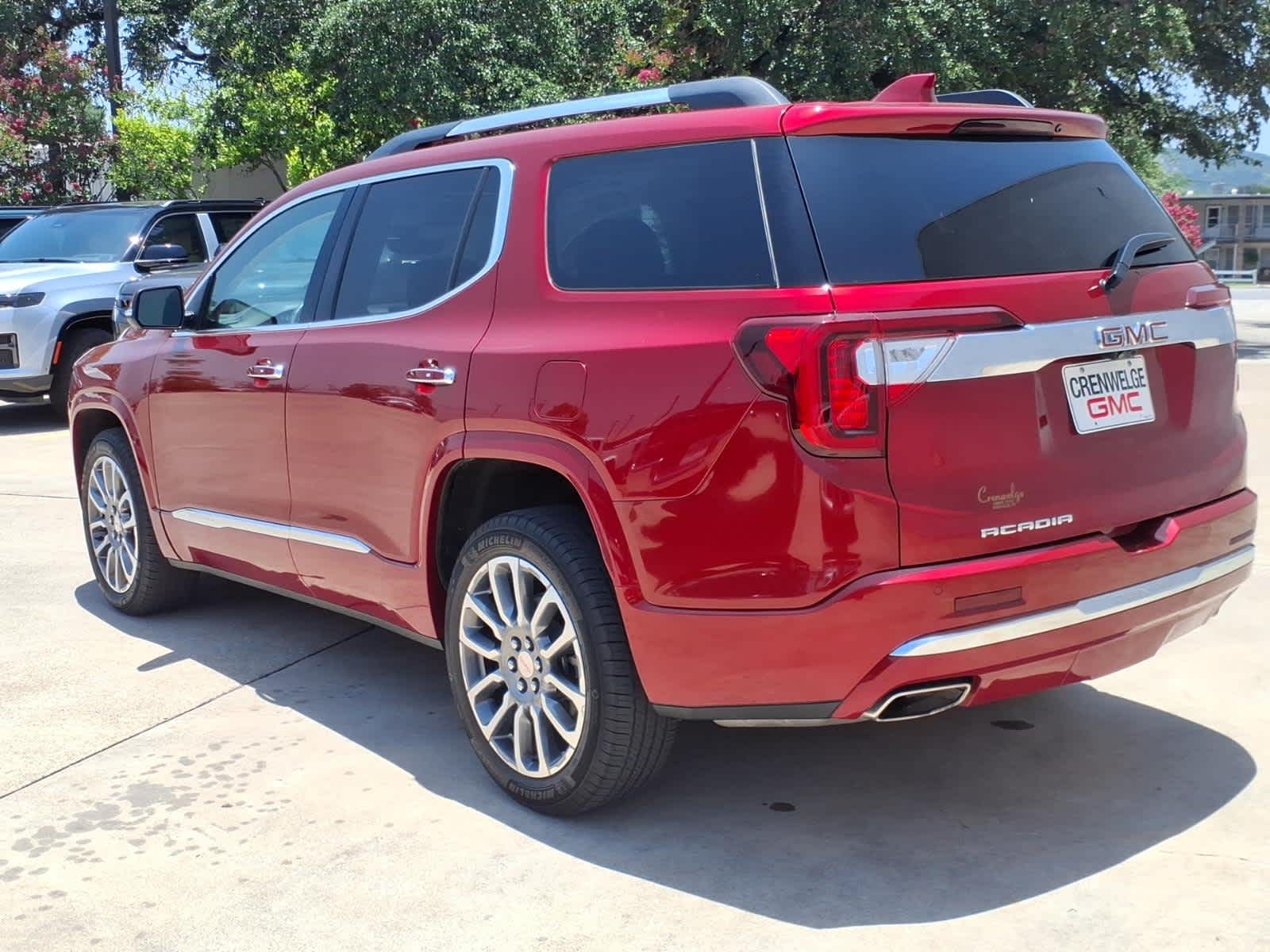 2023 GMC Acadia Denali