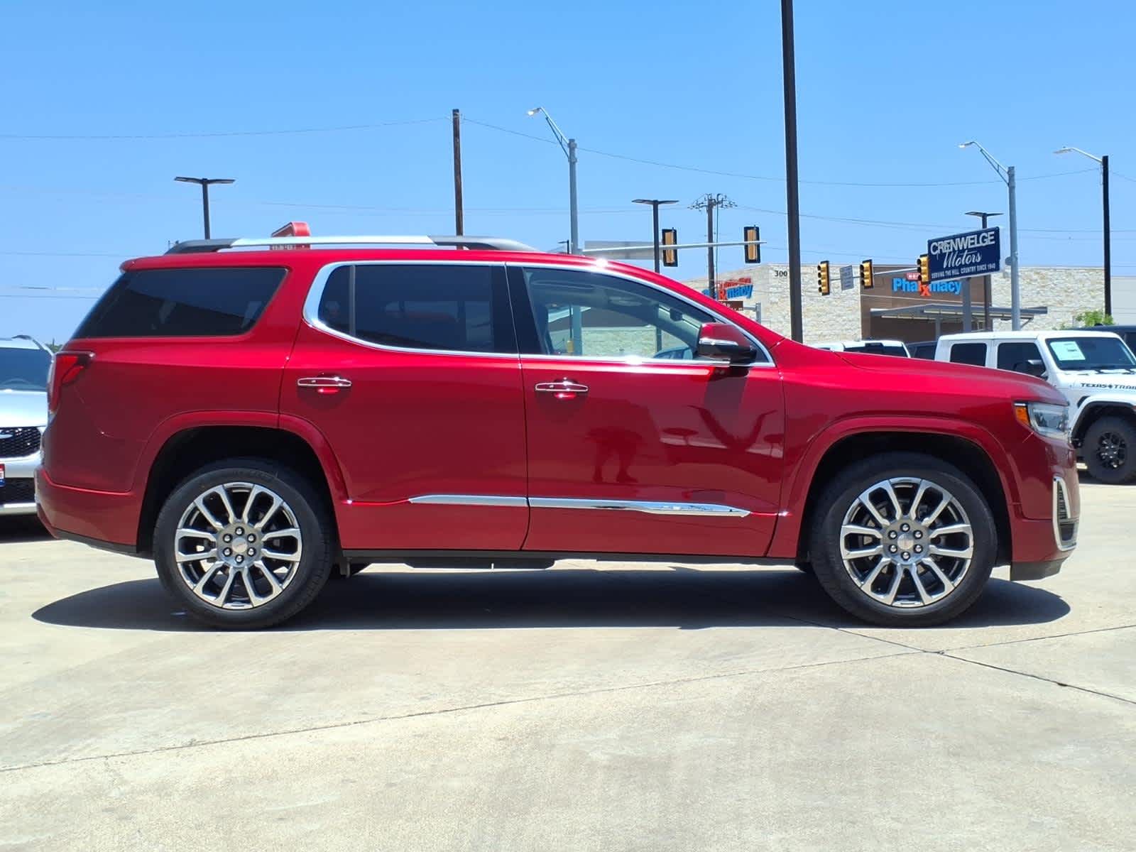 2023 GMC Acadia Denali