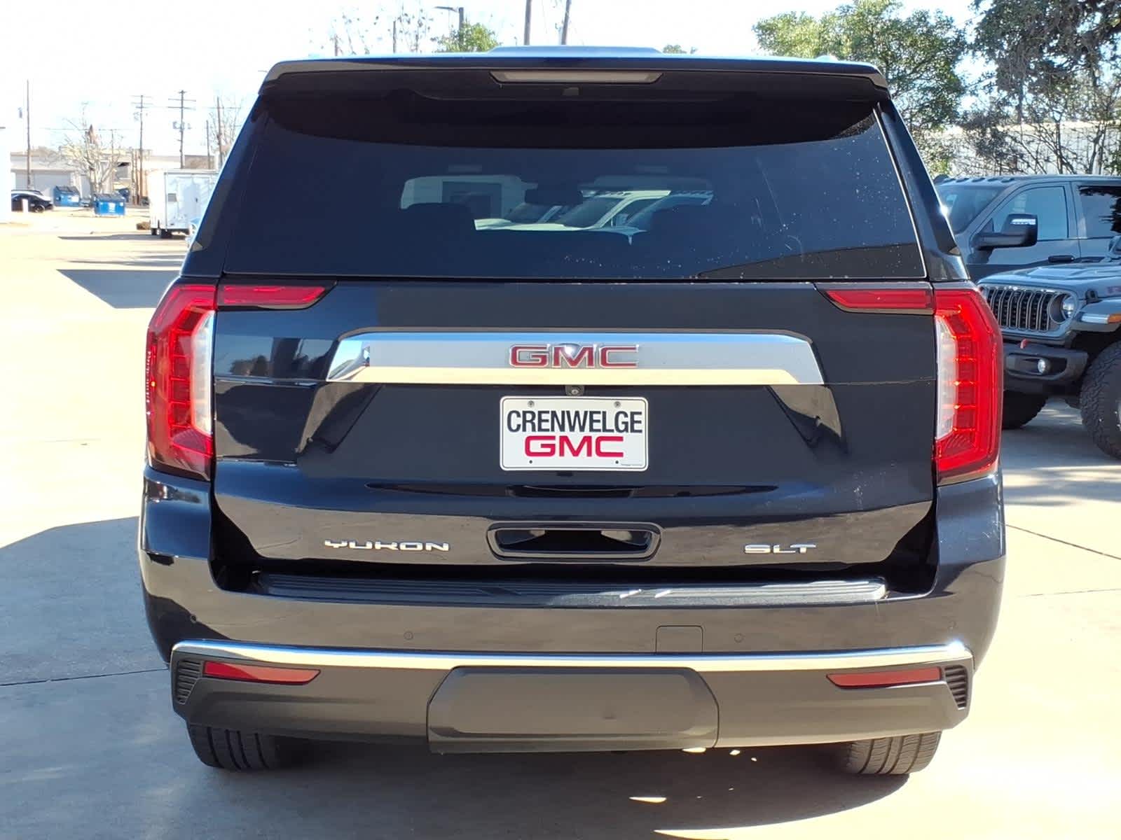 2023 GMC Yukon XL SLT