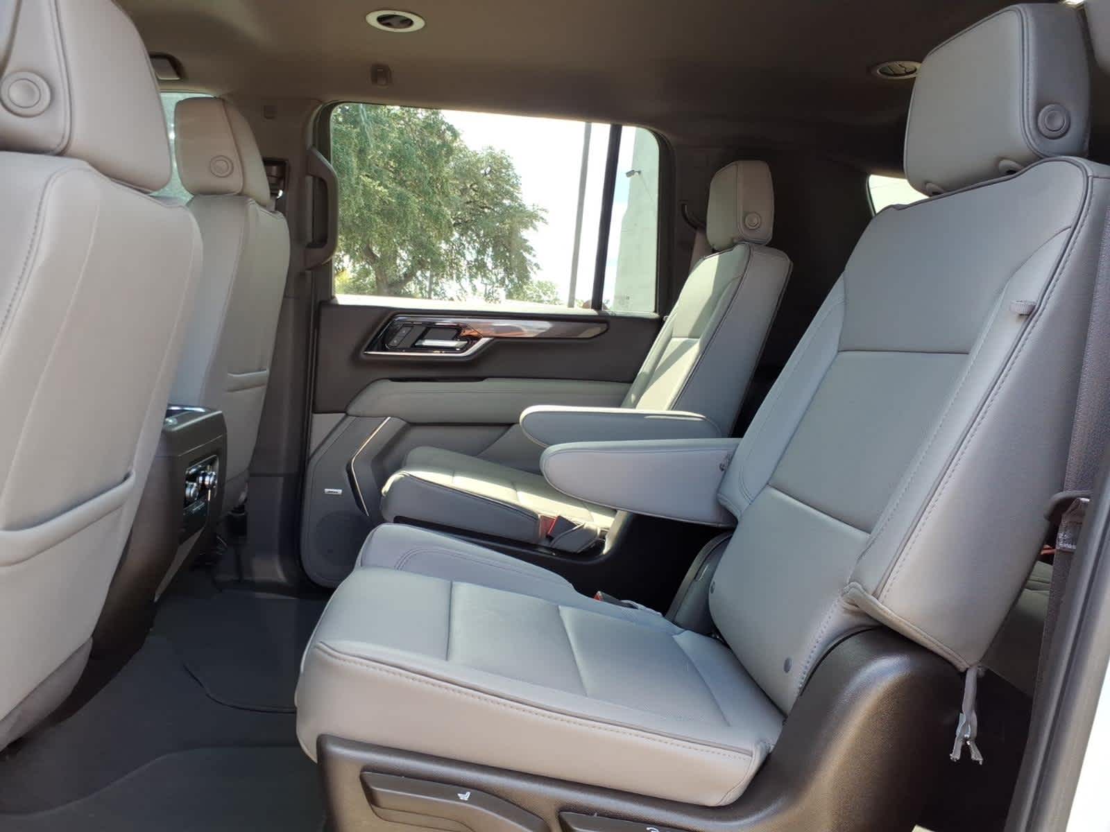 2025 GMC Yukon XL Elevation
