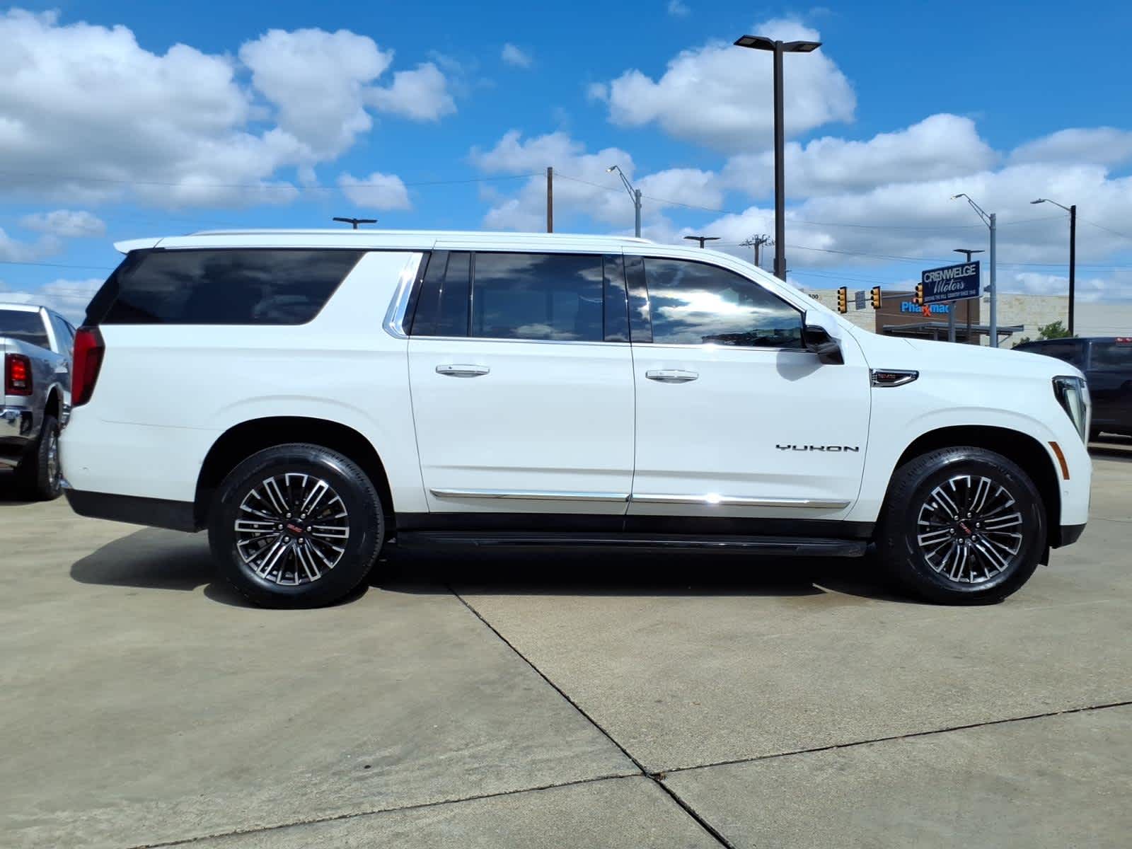 2025 GMC Yukon XL Elevation