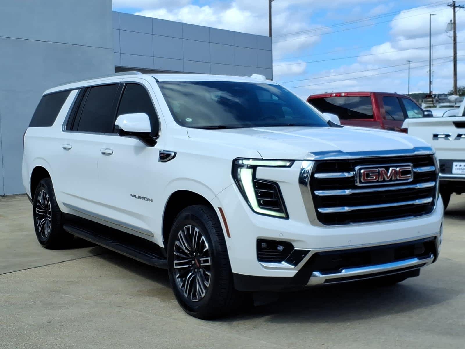 2025 GMC Yukon XL Elevation