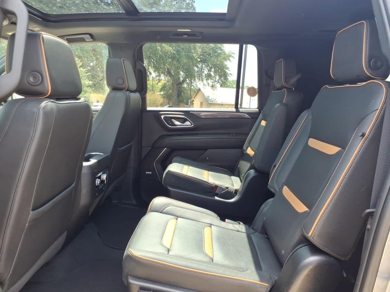 2023 GMC Yukon XL AT4