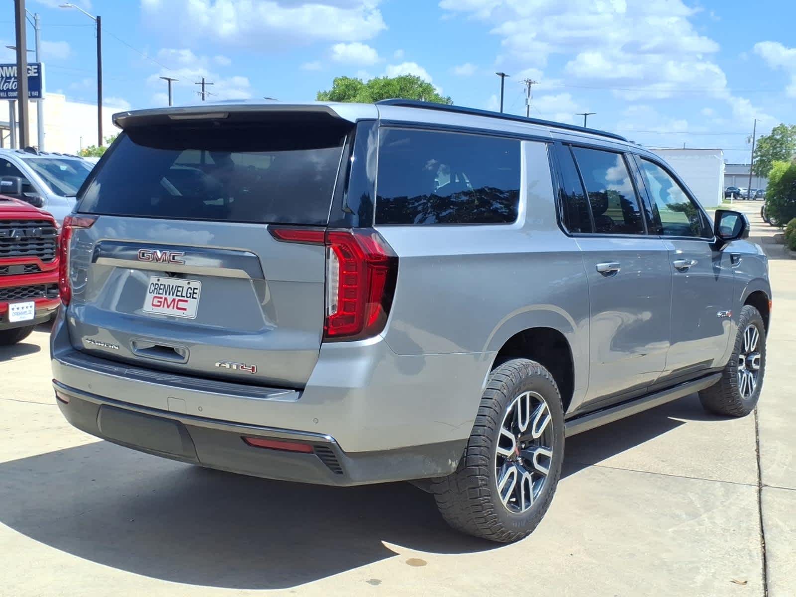 2023 GMC Yukon XL AT4