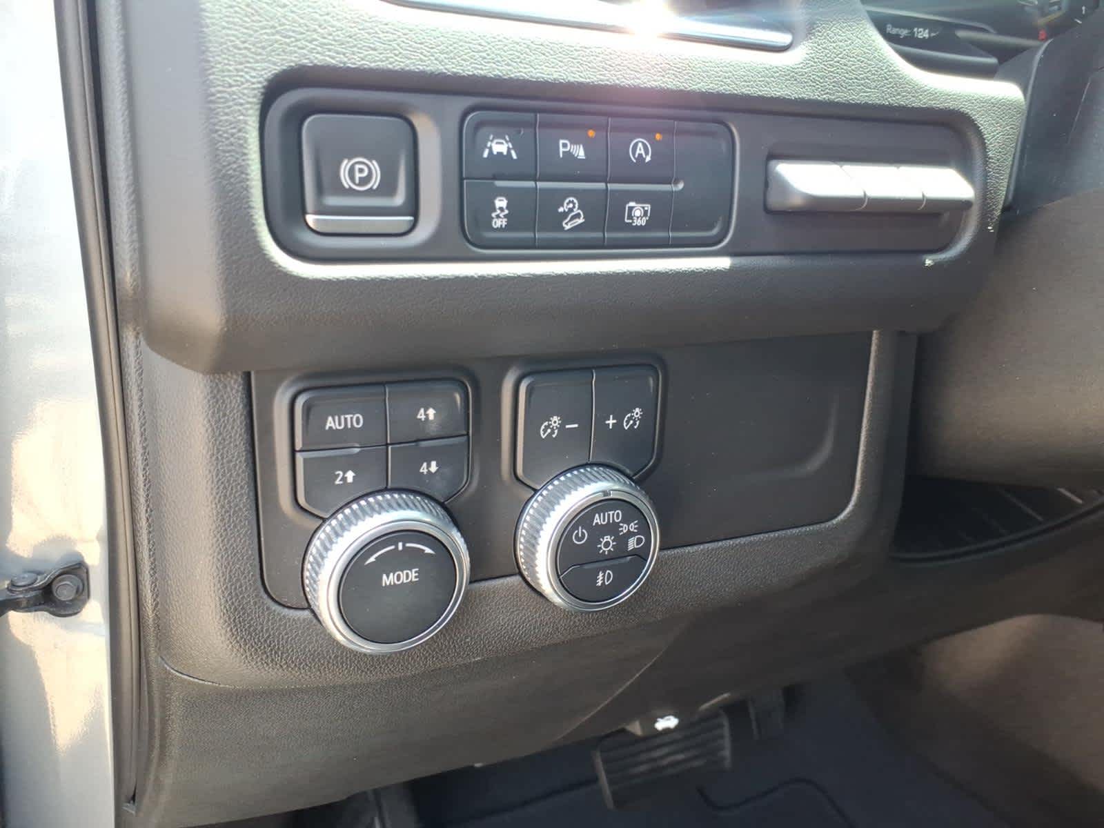 2023 GMC Yukon XL AT4