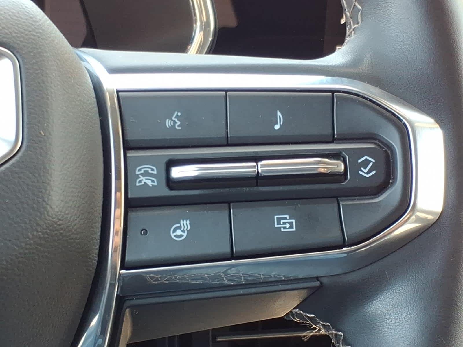 2024 GMC Canyon Denali