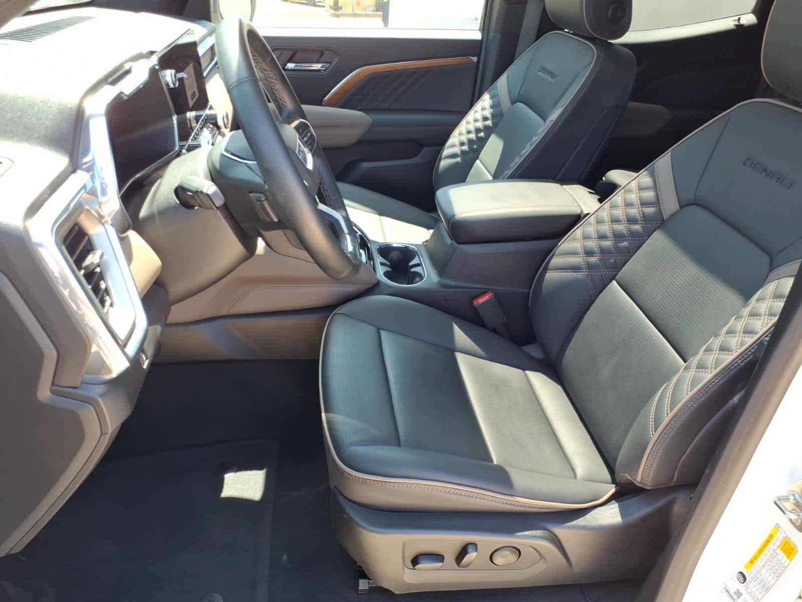 2024 GMC Canyon Denali