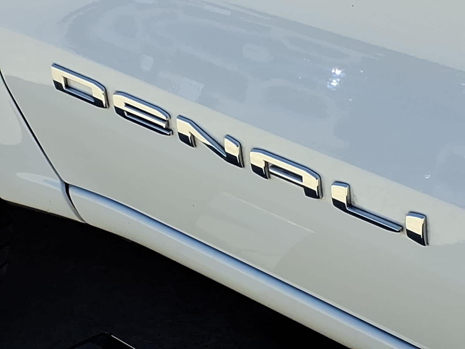 2024 GMC Canyon Denali