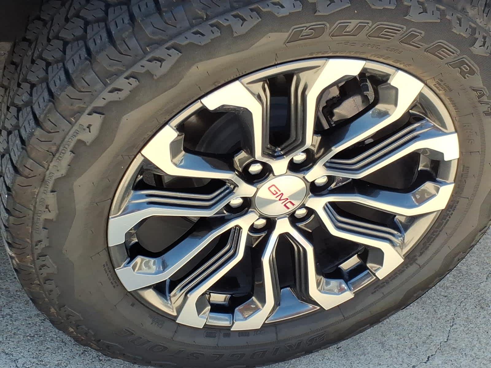 2024 GMC Canyon Denali