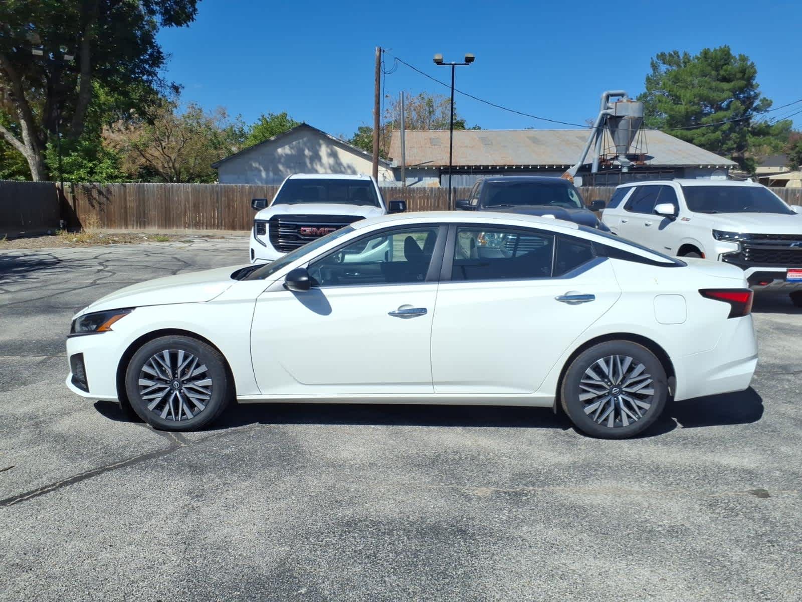 2025 Nissan Altima SV