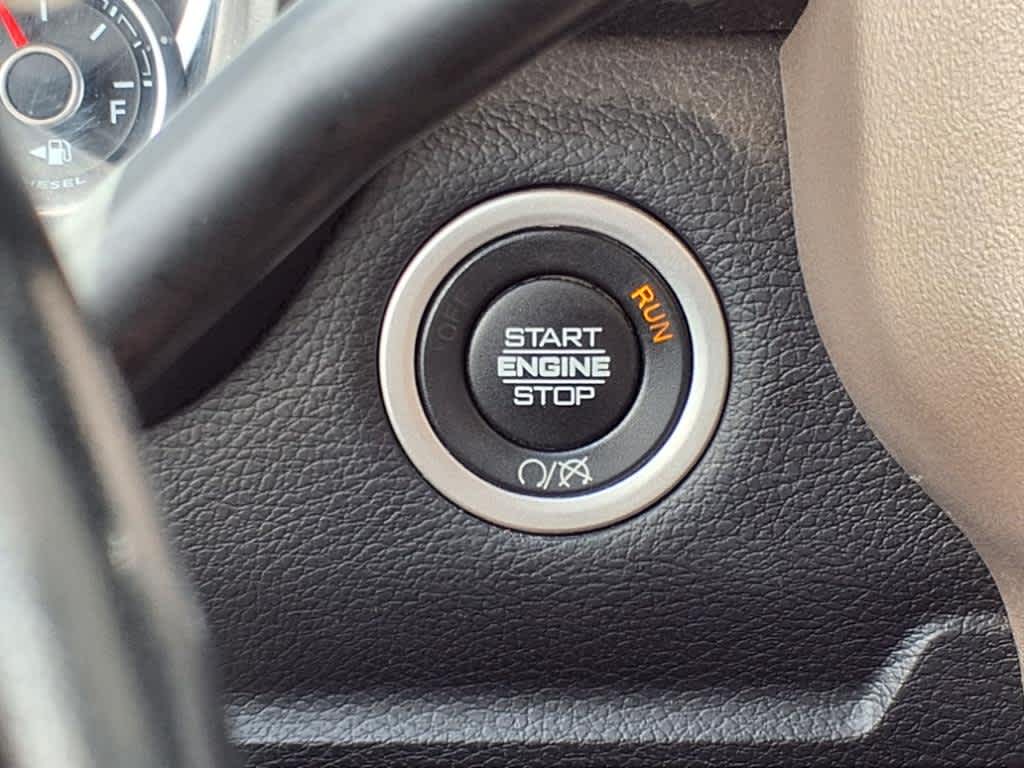 2022 RAM 3500 Laramie Crew Cab 4x4 8' Box