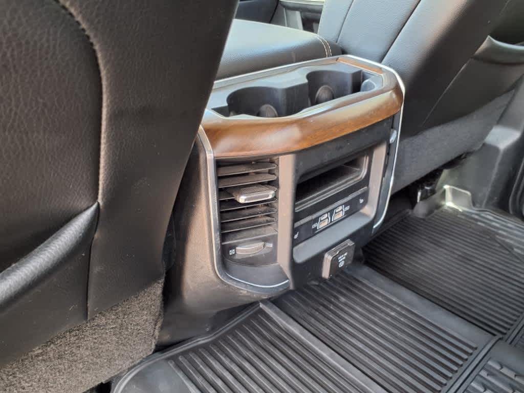 2022 RAM 3500 Laramie Crew Cab 4x4 8' Box