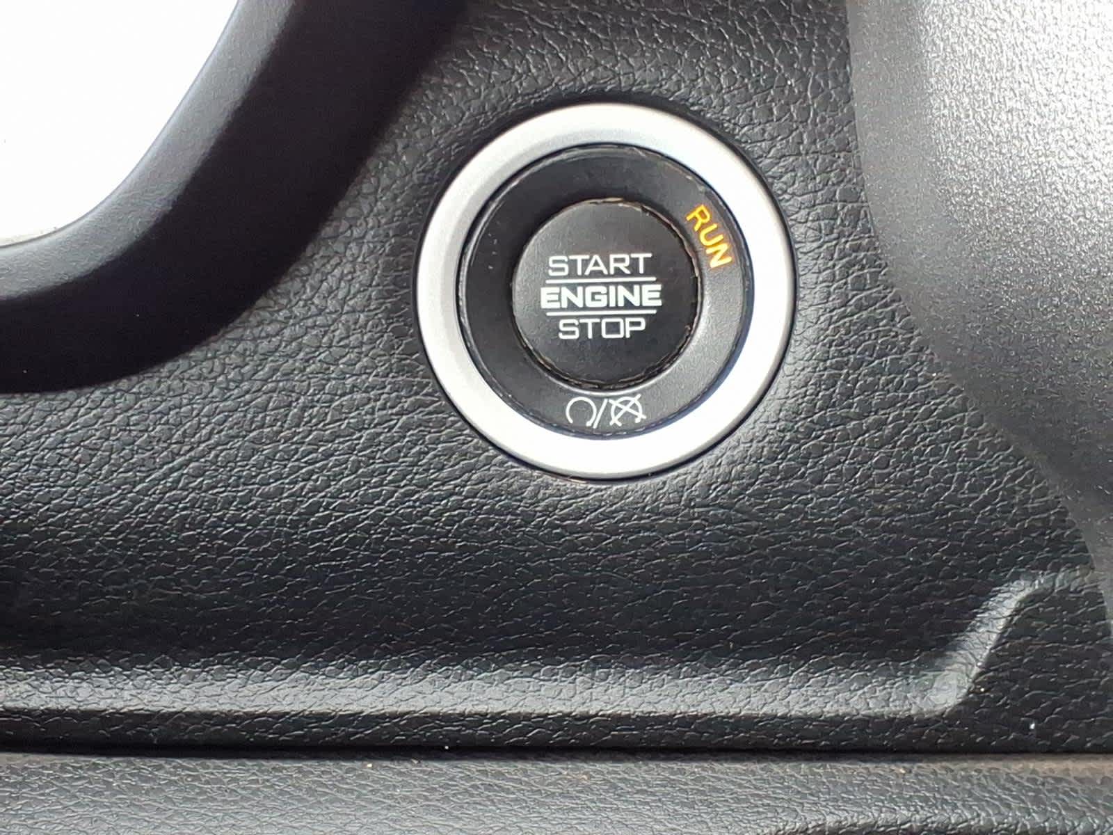 2020 RAM 2500 Tradesman Crew Cab 4X4 6'4" Box