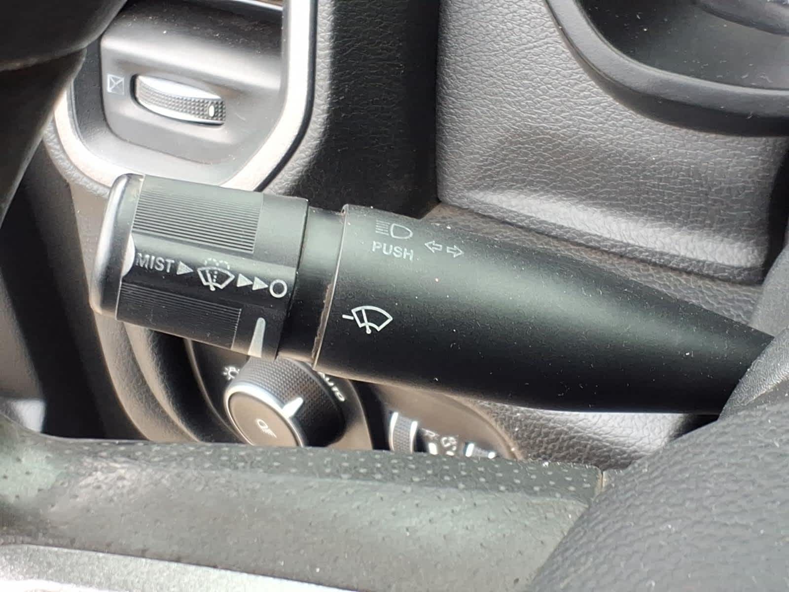 2020 RAM 2500 Tradesman Crew Cab 4X4 6'4" Box