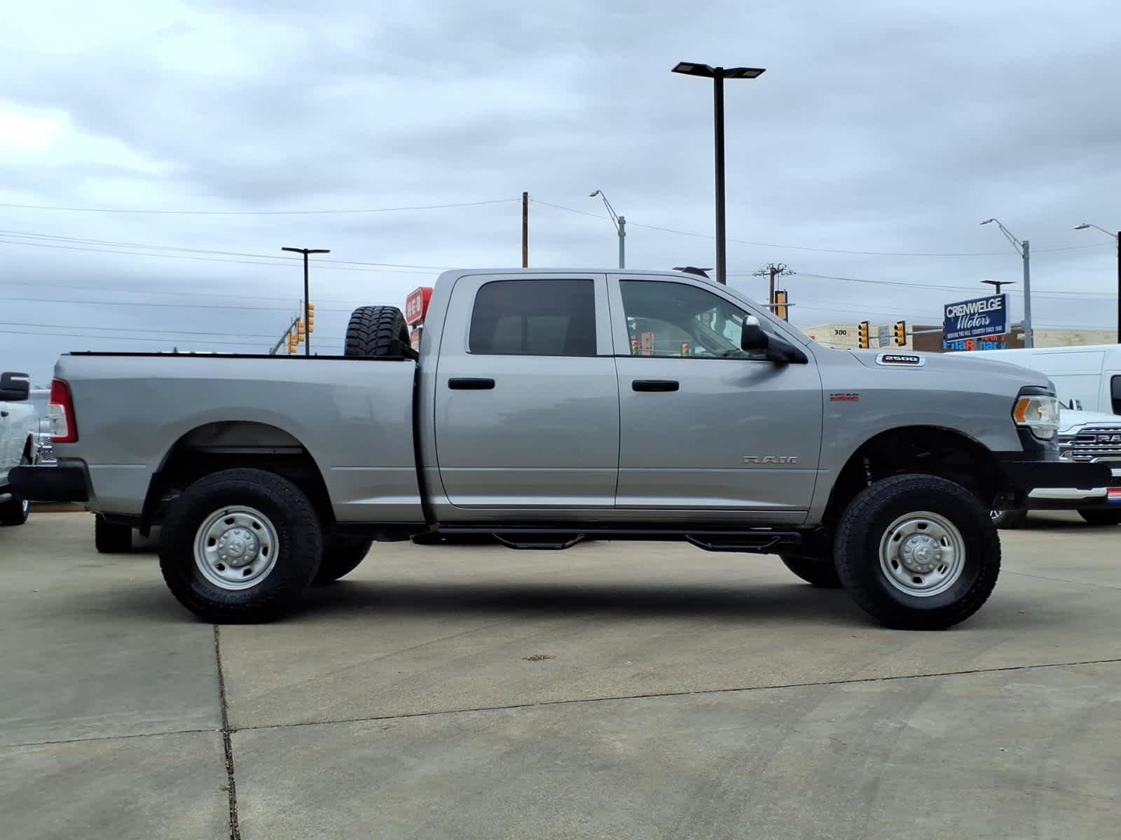 2020 RAM 2500 Tradesman Crew Cab 4X4 6'4" Box