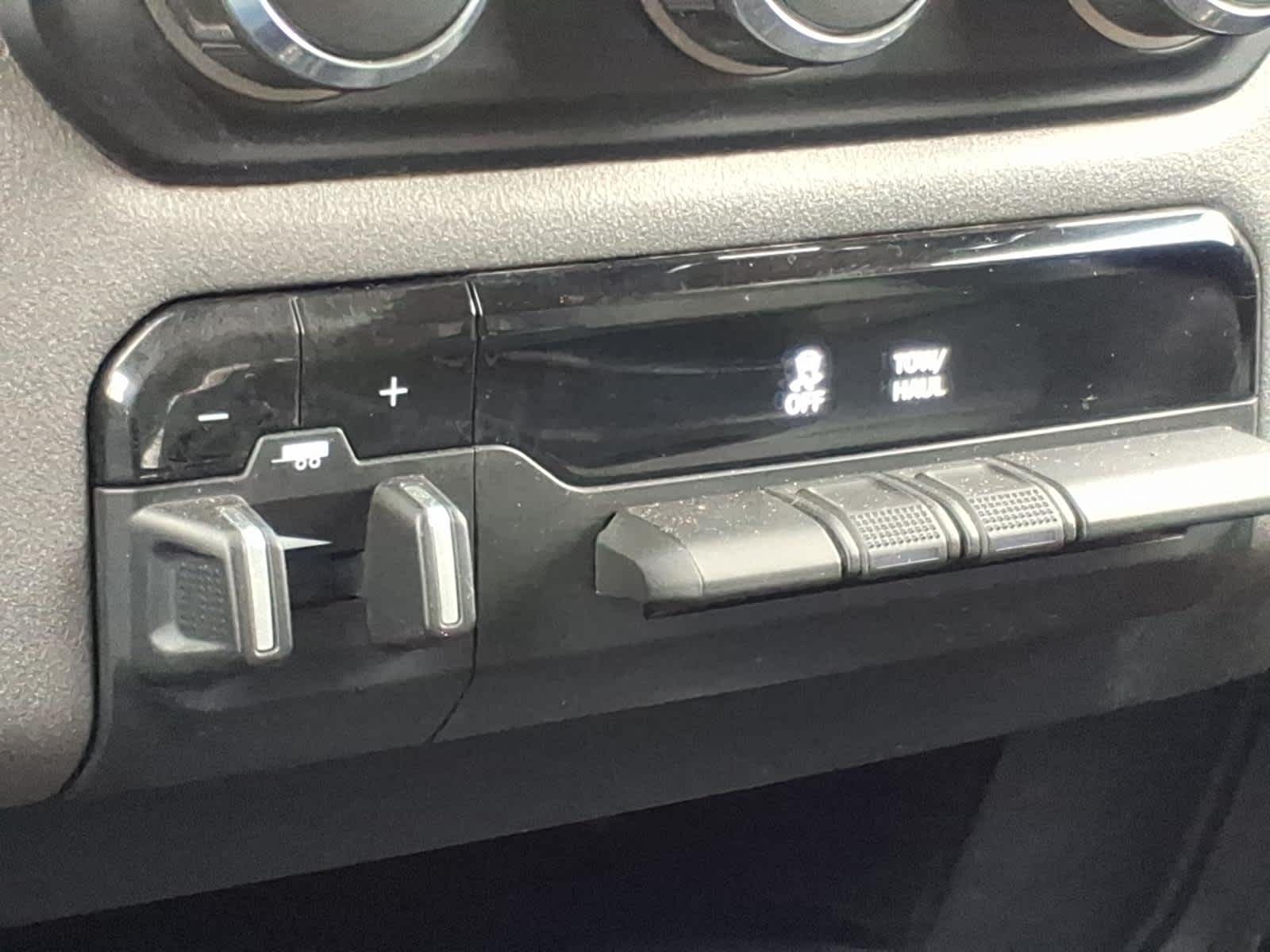 2020 RAM 2500 Tradesman Crew Cab 4X4 6'4" Box