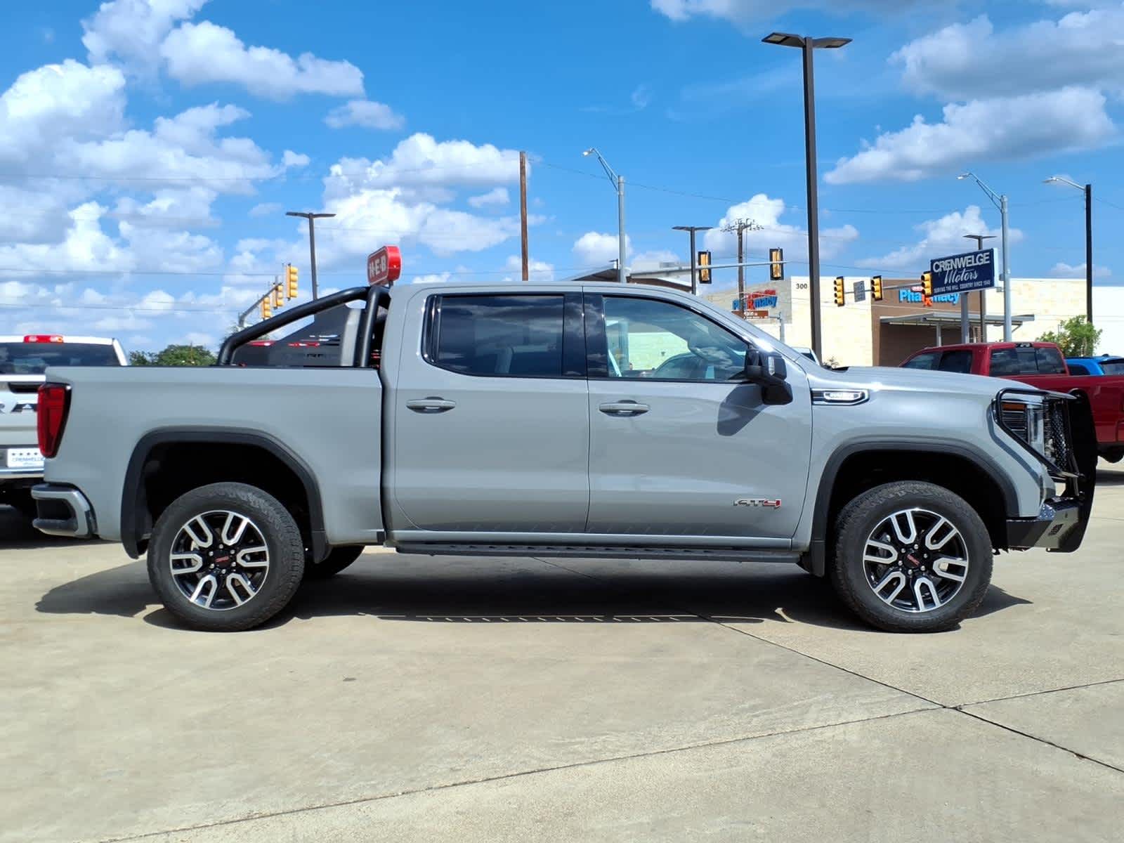 2025 GMC Sierra 1500 AT4