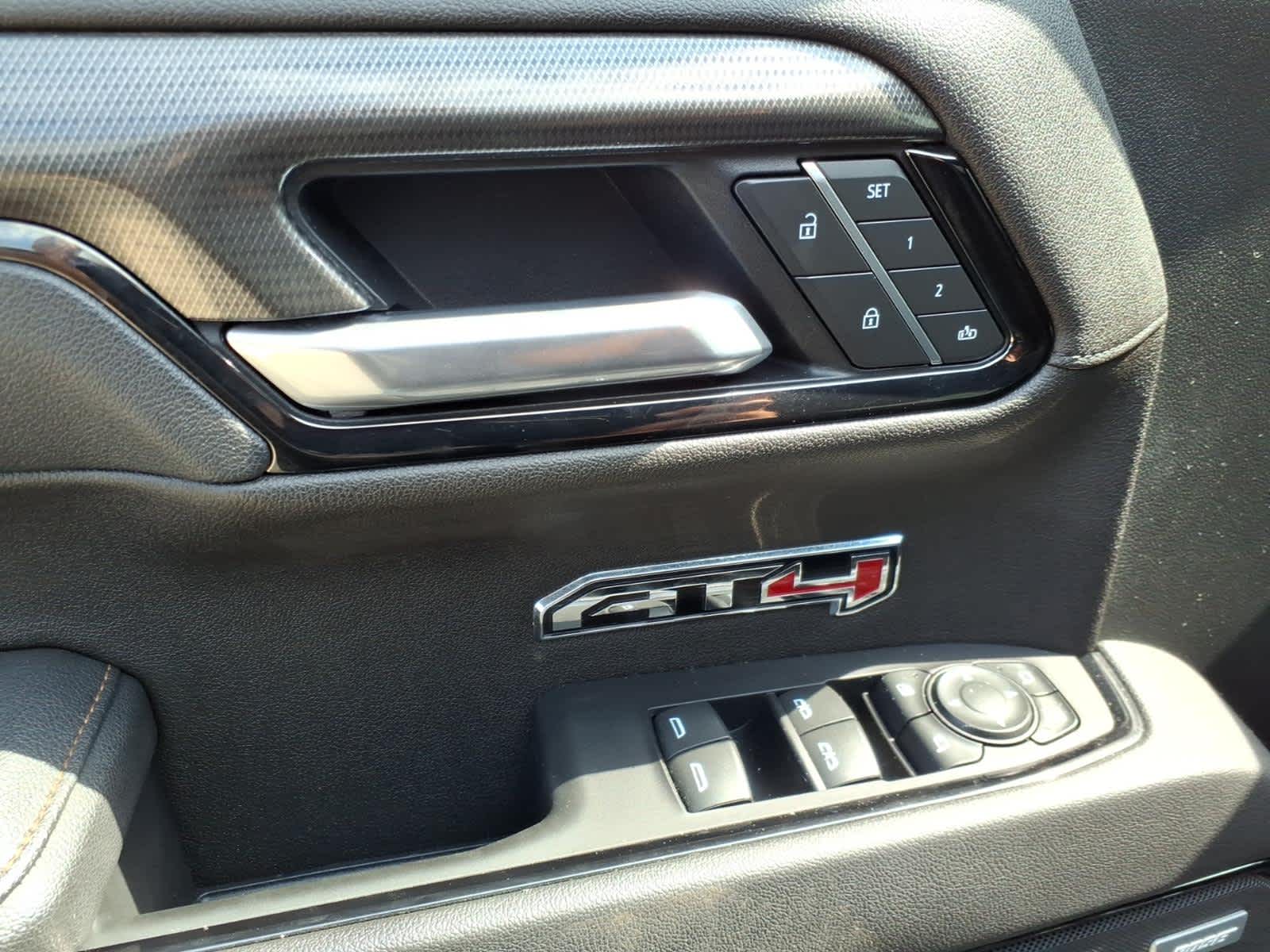 2025 GMC Sierra 1500 AT4