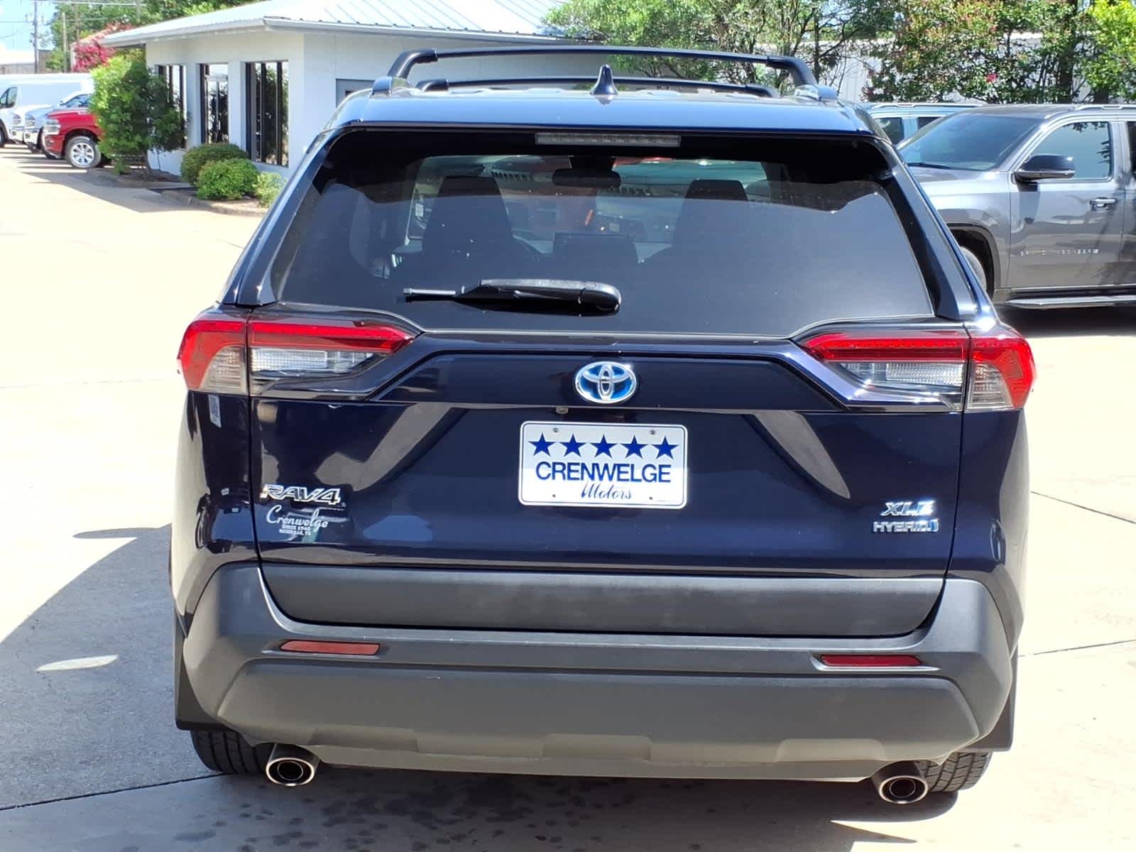 2021 Toyota RAV4 Hybrid XLE
