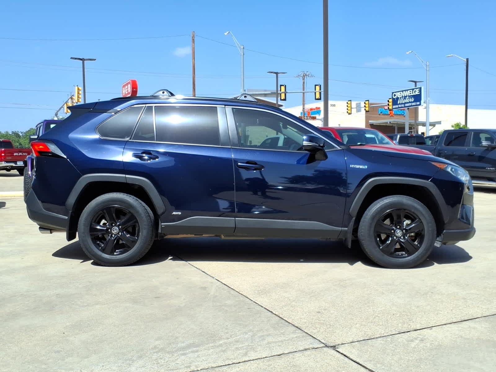 2021 Toyota RAV4 Hybrid XLE