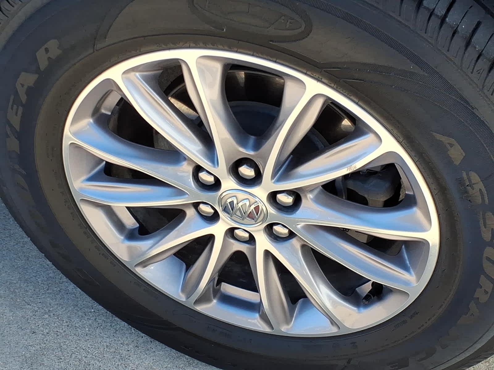 2023 Buick Enclave Essence