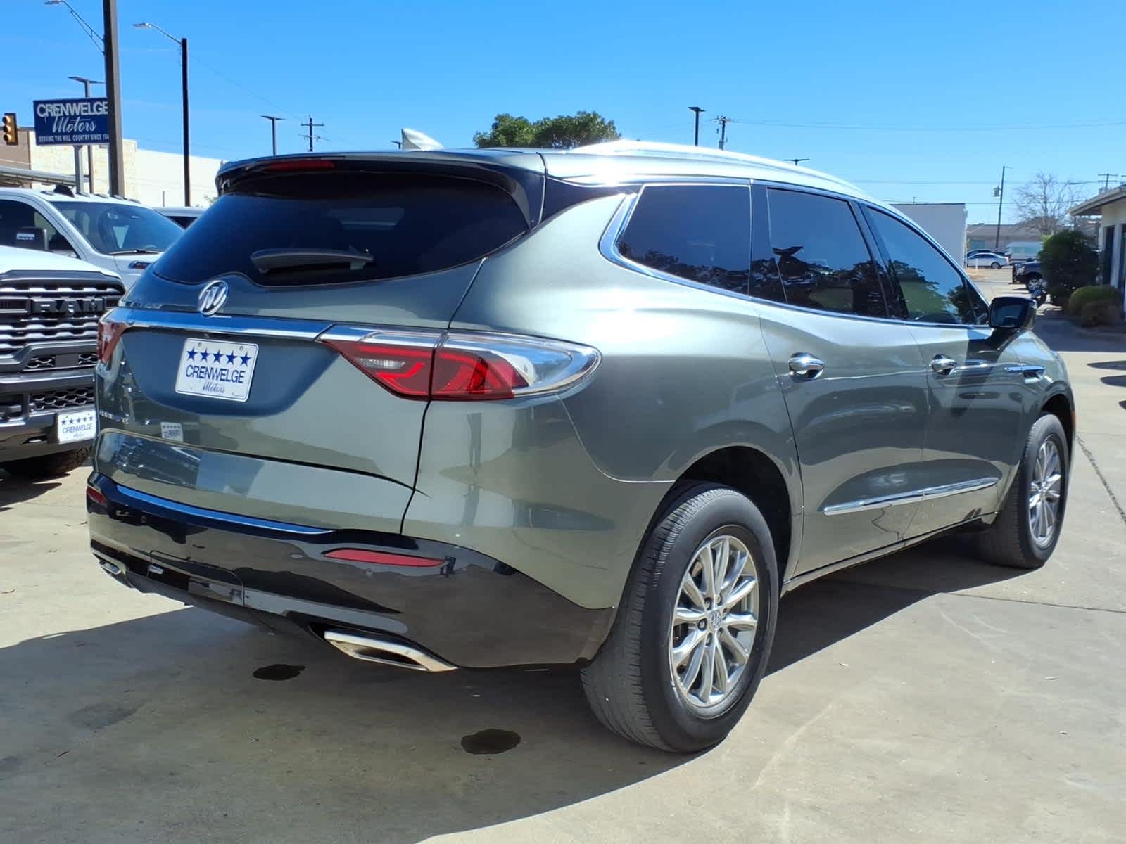 2023 Buick Enclave Essence