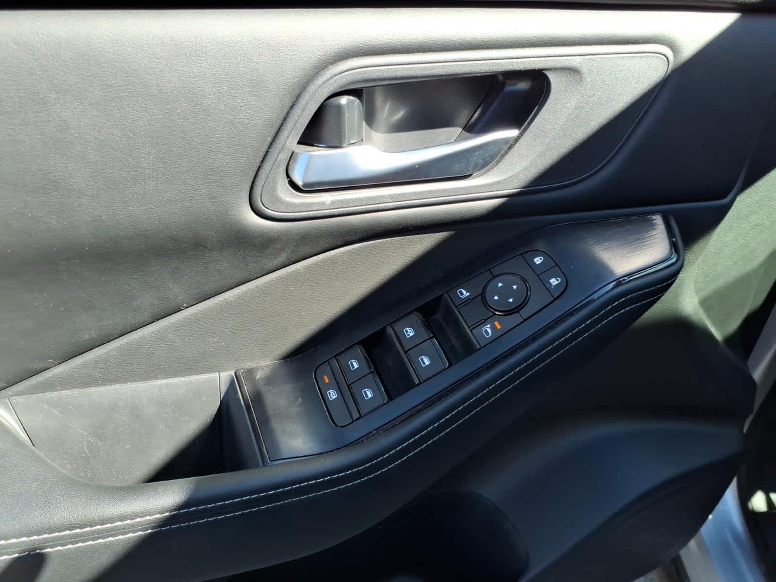 2025 Nissan Rogue SV FWD