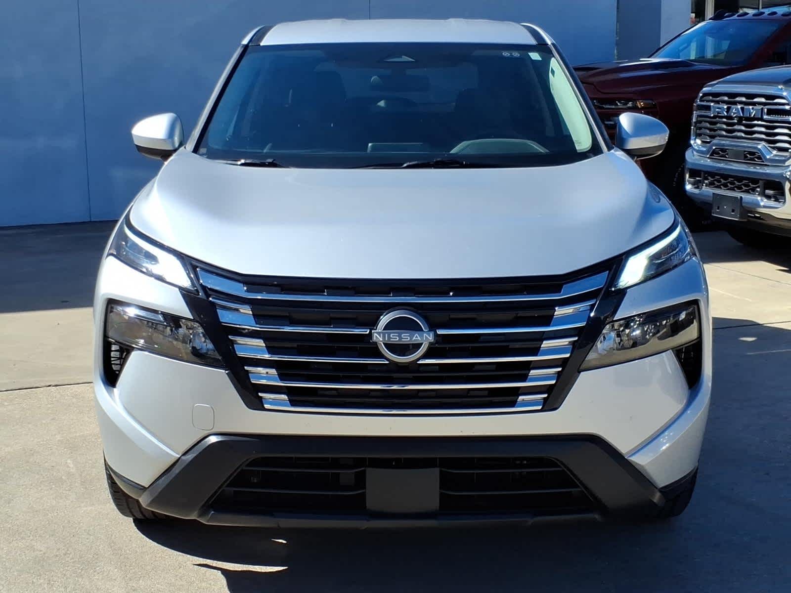 2025 Nissan Rogue SV FWD