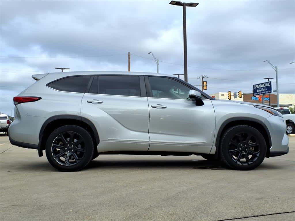 2023 Toyota Highlander L
