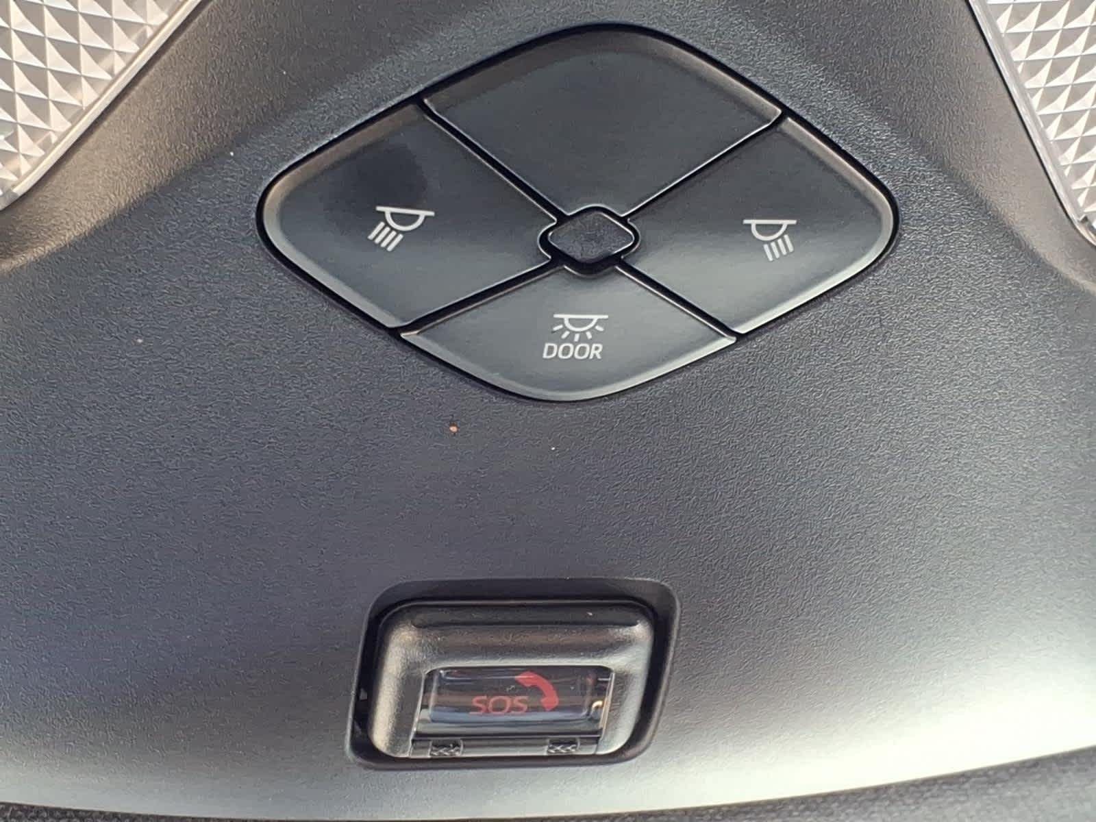 2022 Toyota C-HR XLE