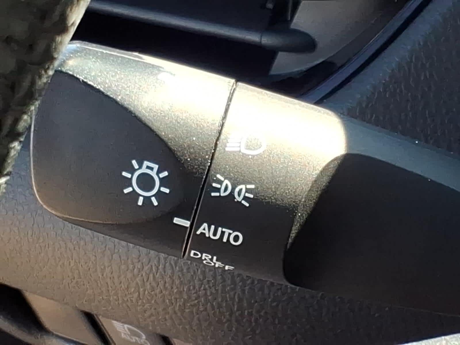 2022 Toyota C-HR XLE