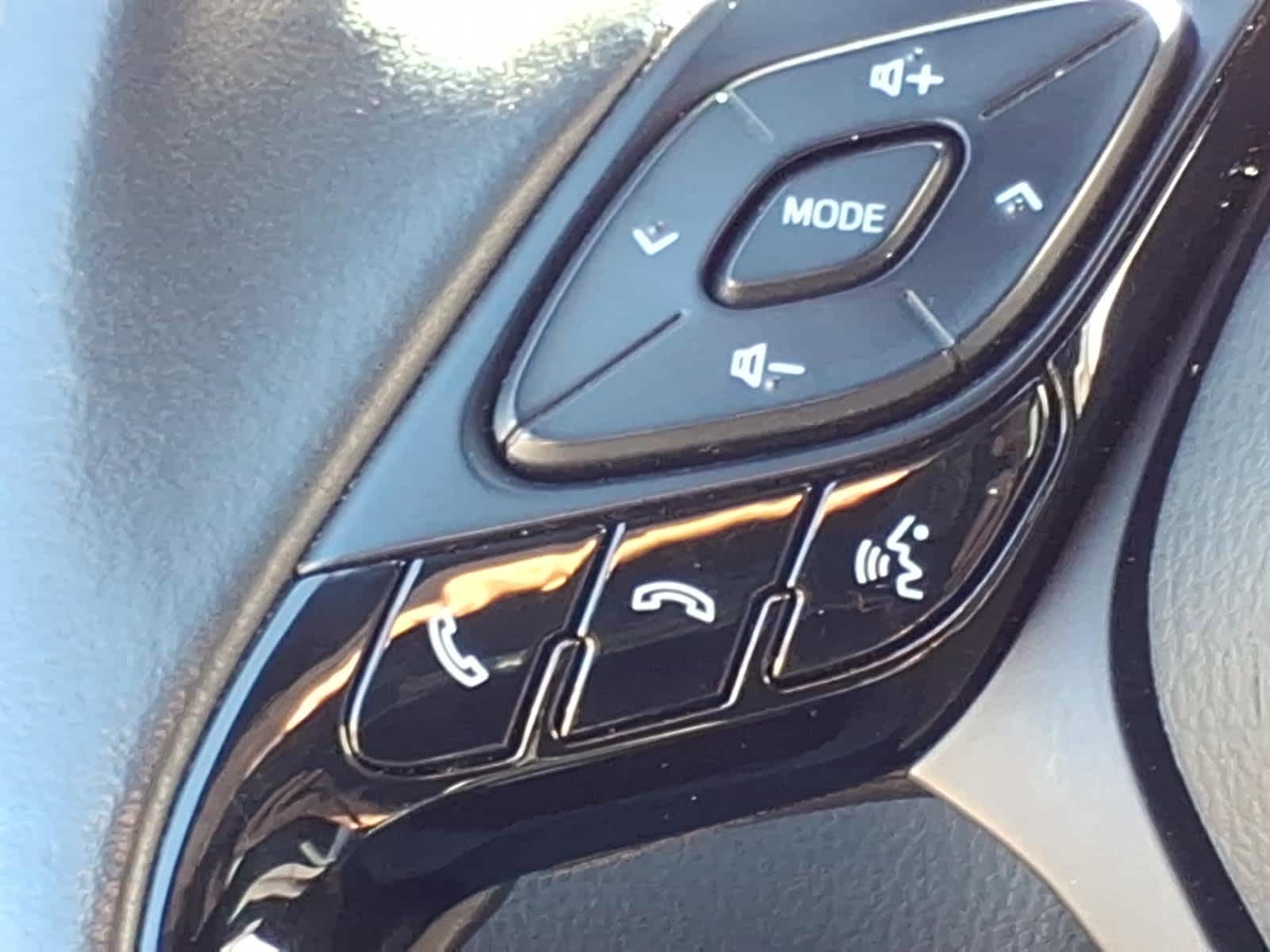 2022 Toyota C-HR XLE